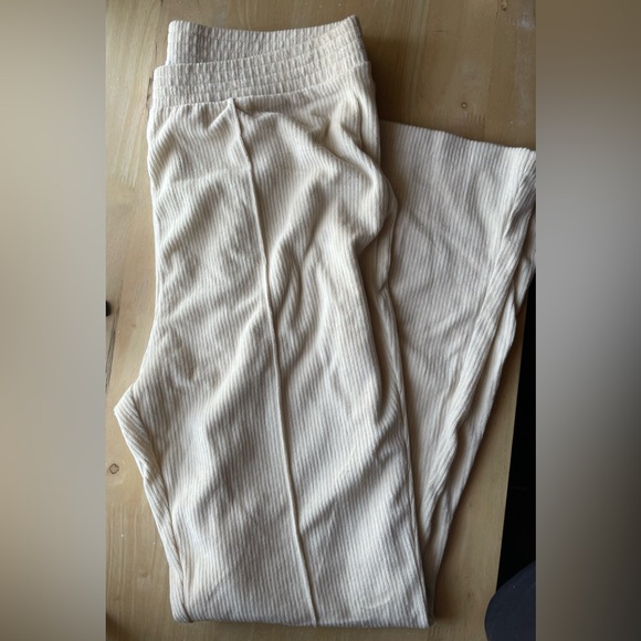Offers welcome! Aerie Groove-On Ribbed Velour Pants, size large - Picture 6 of 7
